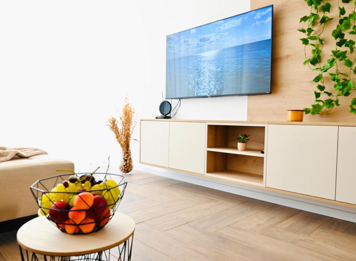 Adorable Holiday Apartment Малинска Экстерьер фото