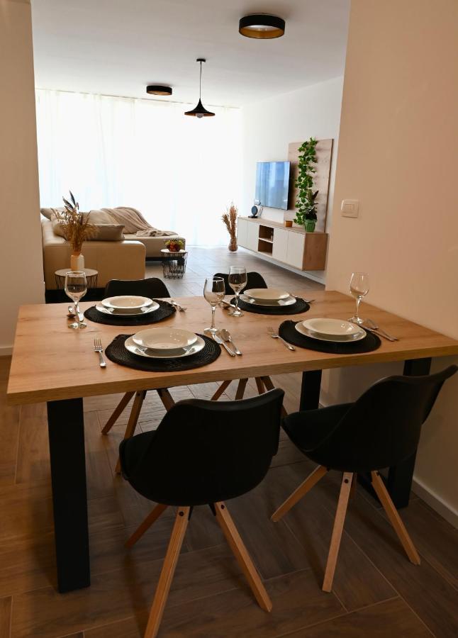 Adorable Holiday Apartment Малинска Экстерьер фото