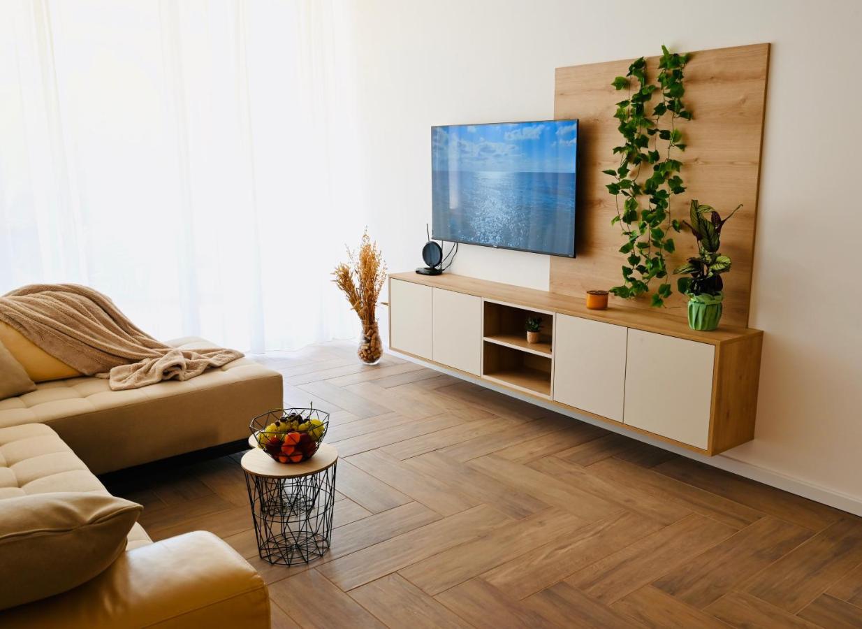 Adorable Holiday Apartment Малинска Экстерьер фото