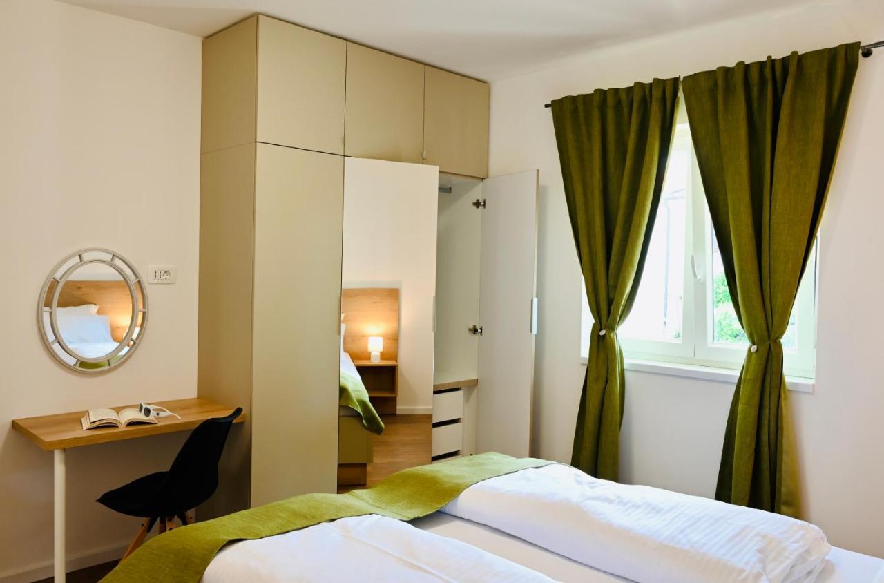 Adorable Holiday Apartment Малинска Экстерьер фото